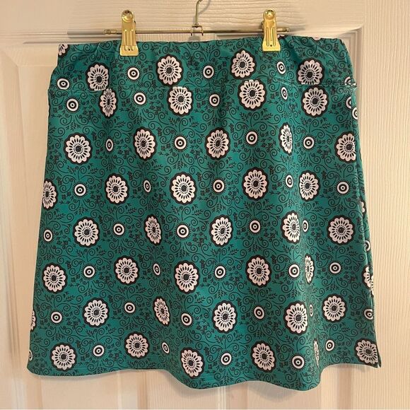 Vibrant Green A-Line Mini Skort - Picture 5 of 6